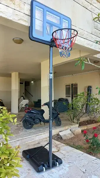 130$ movable basketball hoop