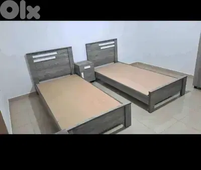 تختين مفرد مع كمدينة صغيرة جديد