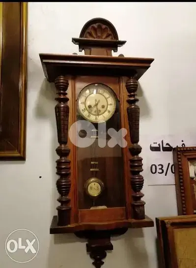 من اجمل ساعة حائط خشب جوز انتيك تعمل بشكل دقيق جدا شغل مميز بالخشب جوز من اجمل ساعة حائط خشب جوز انتيك تعمل بشكل دقيق جدا شغل مميز بالخشب جوز