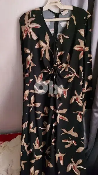 للبيع فستان نسائي
