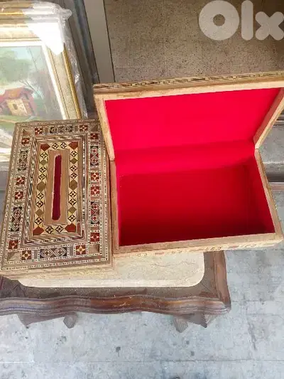 علبة محارم موزييك مطعم