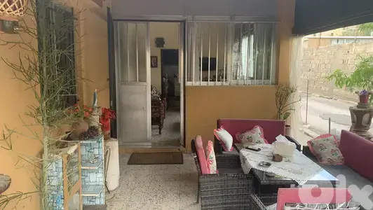 RWB145MT - 535 sqm Land with house for sale in Jbeil