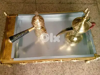 منقل نحاس كبير مع قباريق