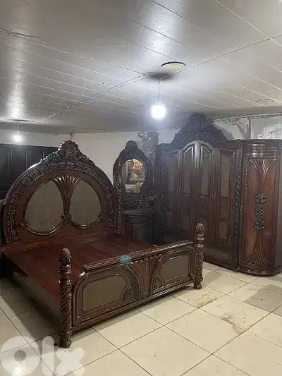 أوضة نوم فخمة ماليزي تقيل شغل برا