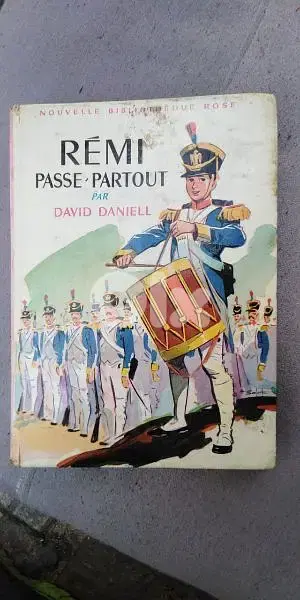 كتاب قديم. . . . .