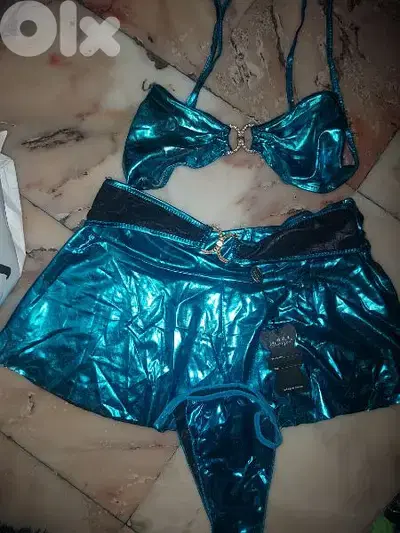 للبيع طقم ملابس داخليه نسائيه