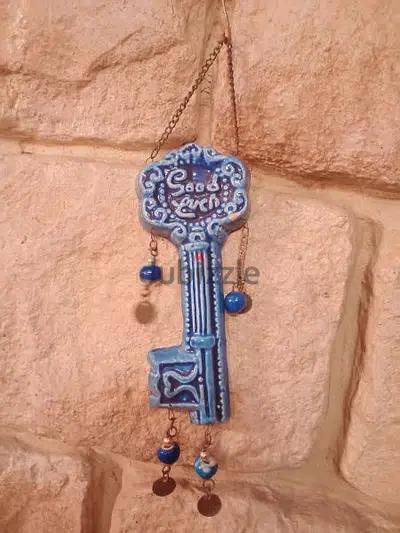 خرزة زرقاء للتعليق