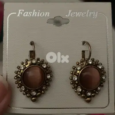 Classy Earrings.