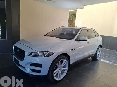 F-Pace premium. V6 3.5T clean carfax!! 2 original keys F-Pace premium. V6 3.5T clean carfax!! 2 original keys