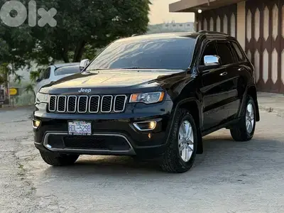 Grand cherokee 2017 4x4 68000 miles only Grand cherokee 2017 4x4 68000 miles only